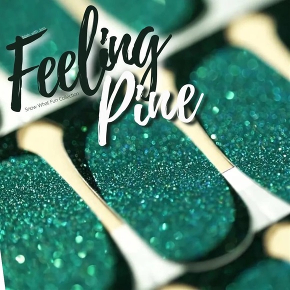 Color Street Feeling Pine - Picture 2 of 5